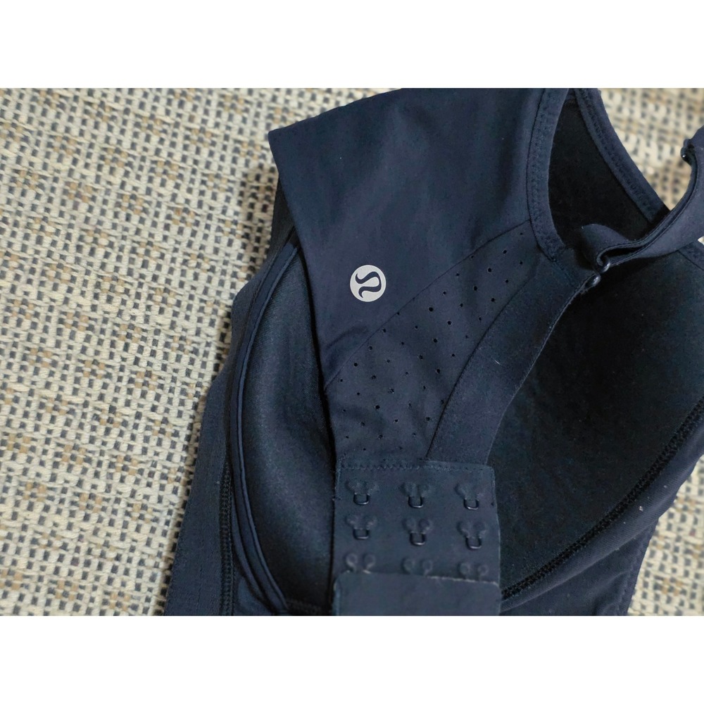 Lululemon Run Times Bra High Support Black 34DD Adjustable Strap Running Workout